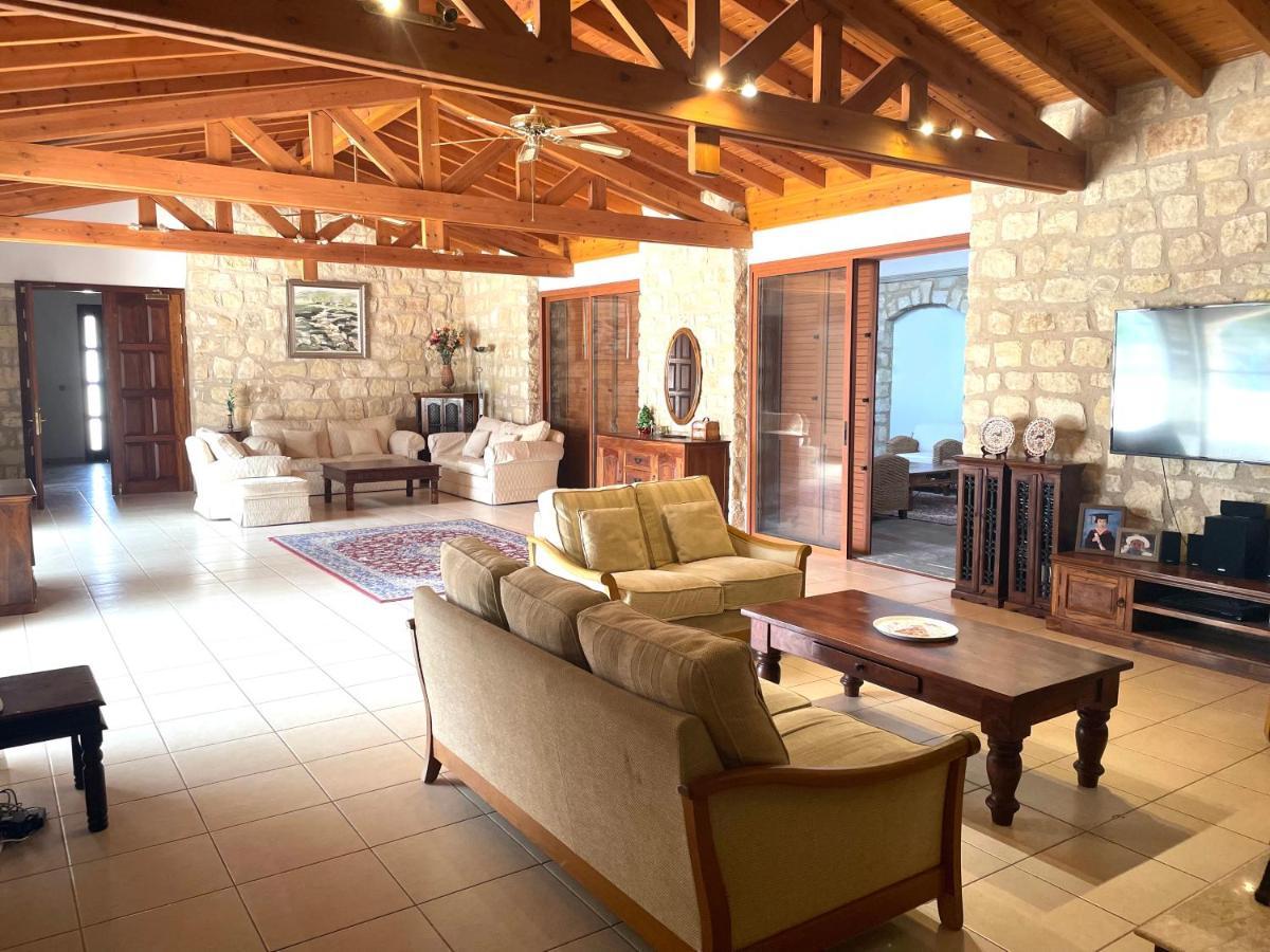 Beautiful Home Pafos Exterior foto